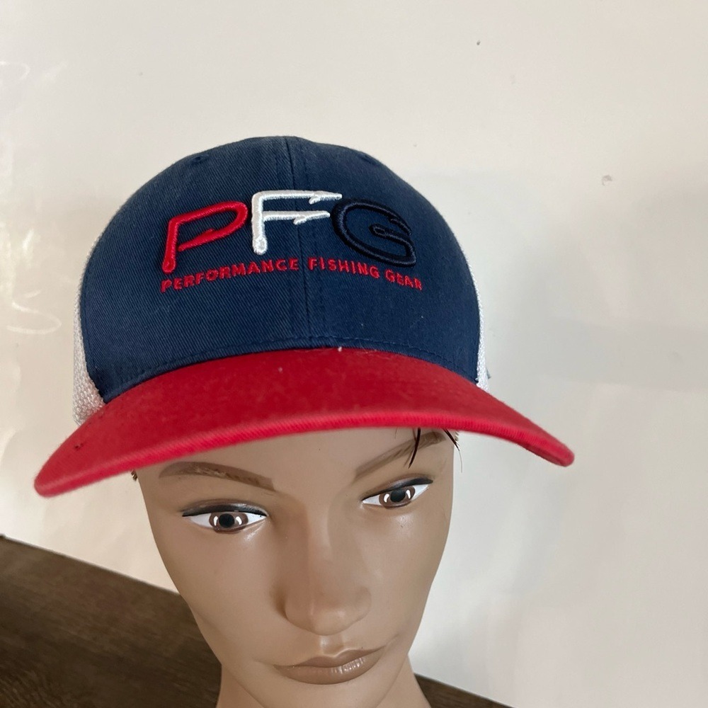 Columbia PFG Performance Fishing Gear Trucker Hat Flexfit Navy Red White Mesh
